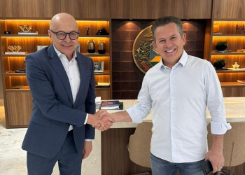 Vice-governador Otaviano Pivetta assume comando do Estado